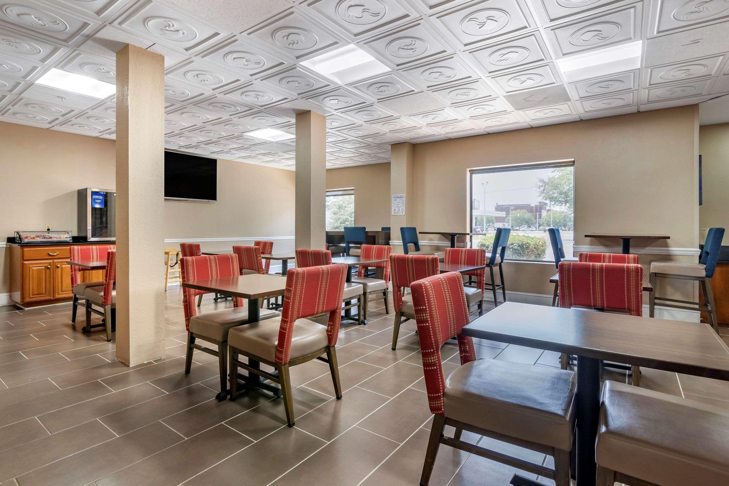 Comfort Inn & Suites Statesboro - University Area Exteriör bild