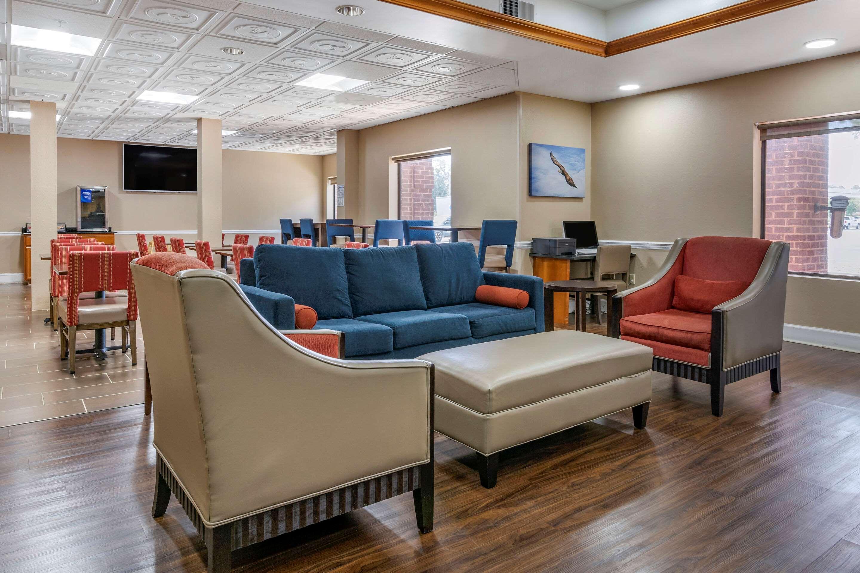 Comfort Inn & Suites Statesboro - University Area Exteriör bild