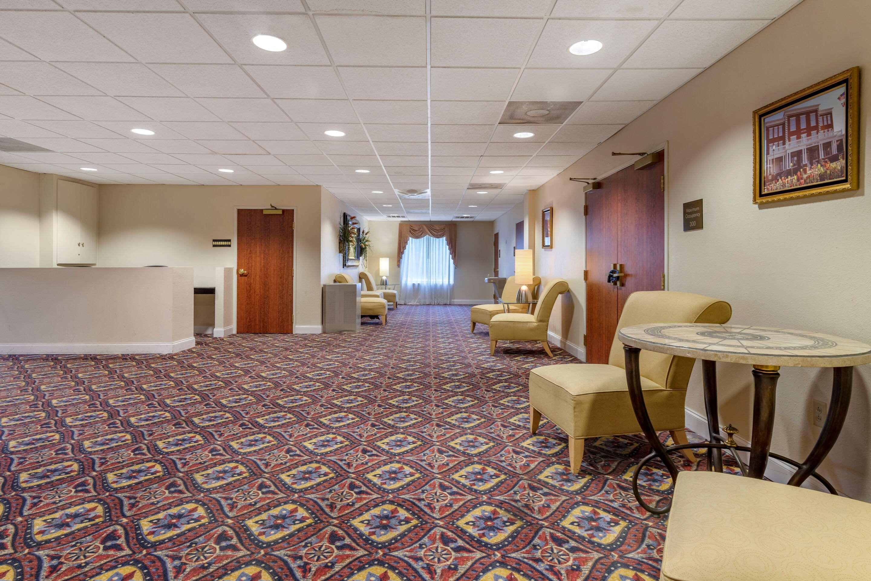 Comfort Inn & Suites Statesboro - University Area Exteriör bild